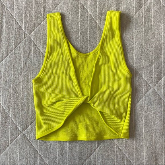 🚫SOLD LOCALLY🚫
Out From Under Reversible Green Bra - Picture 10 of 10